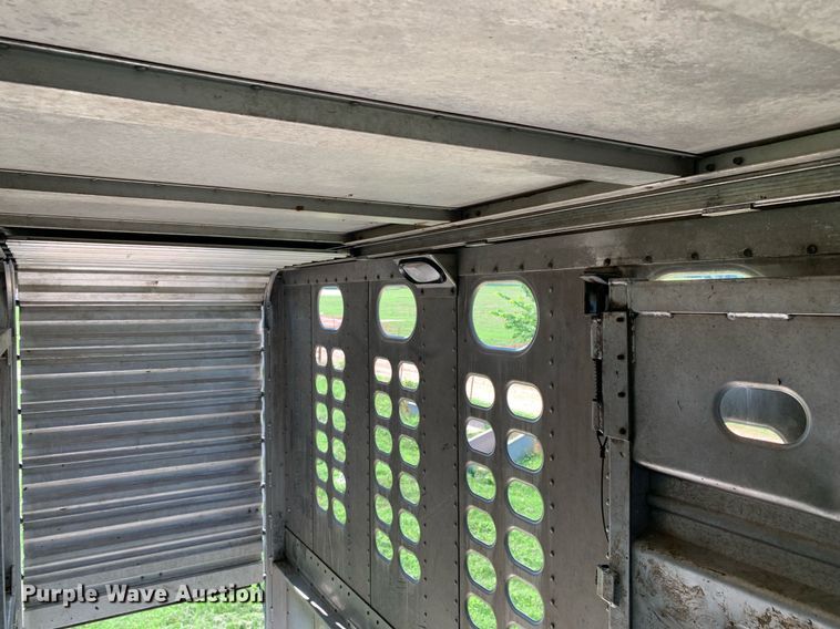 image for item LH9704 2003 Wilson PSDCL-402  livestock trailer