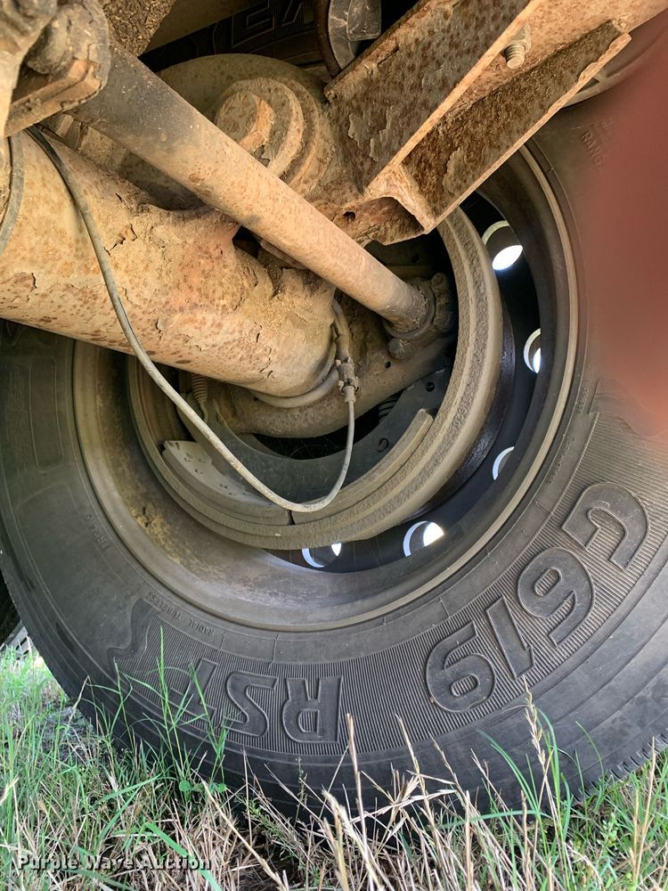 image for item LH9704 2003 Wilson PSDCL-402  livestock trailer