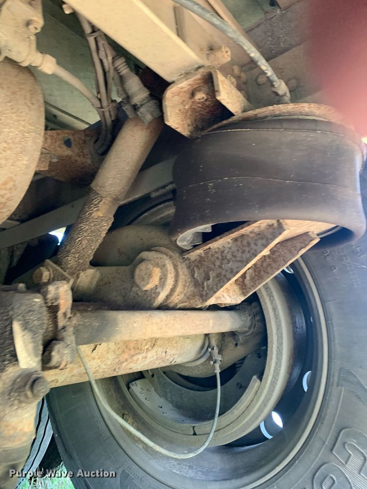 image for item LH9704 2003 Wilson PSDCL-402  livestock trailer