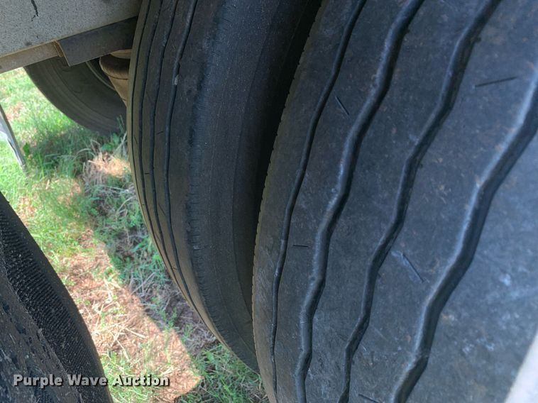 image for item LH9704 2003 Wilson PSDCL-402  livestock trailer