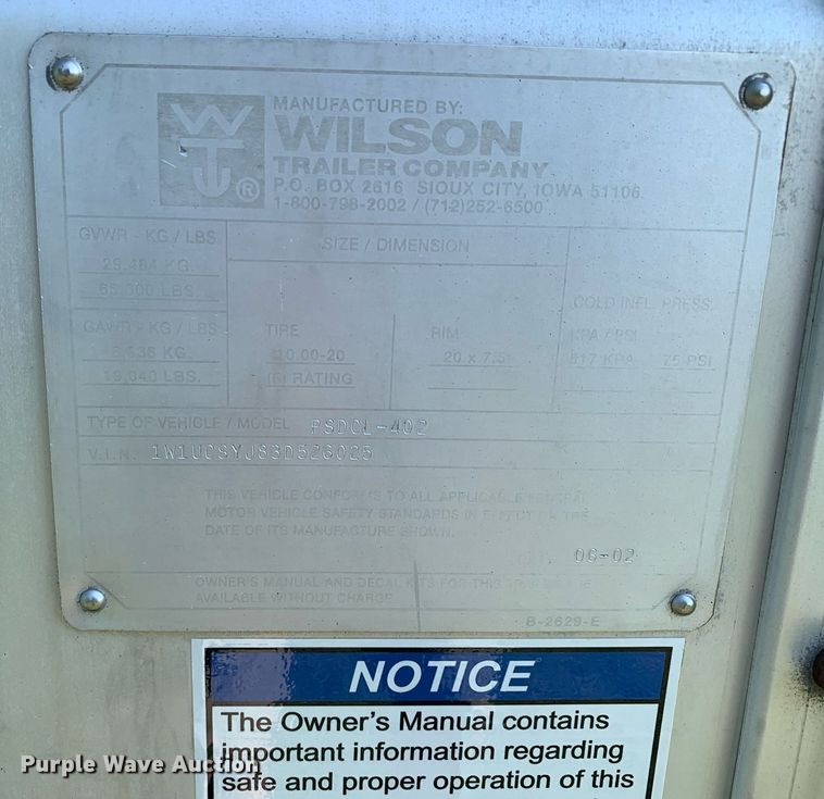 image for item LH9704 2003 Wilson PSDCL-402  livestock trailer