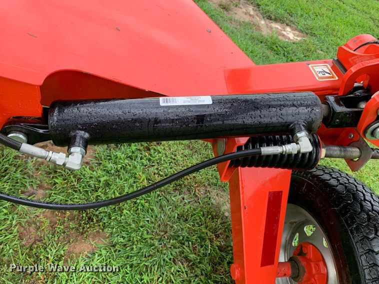 image for item LH9758 Kuhn SR112 GII  hay rake