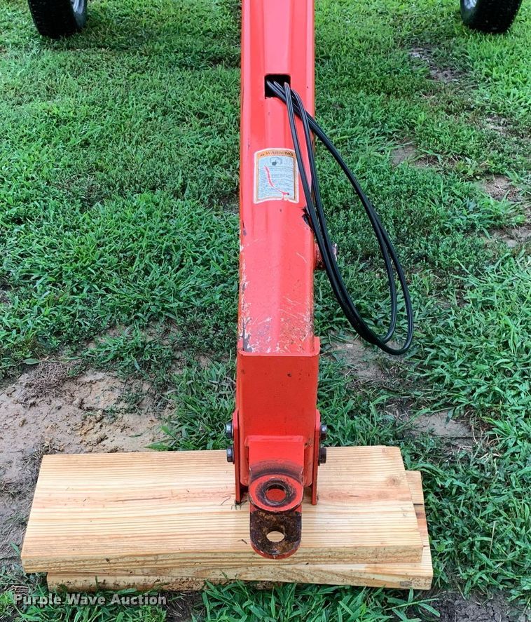 image for item LH9758 Kuhn SR112 GII  hay rake