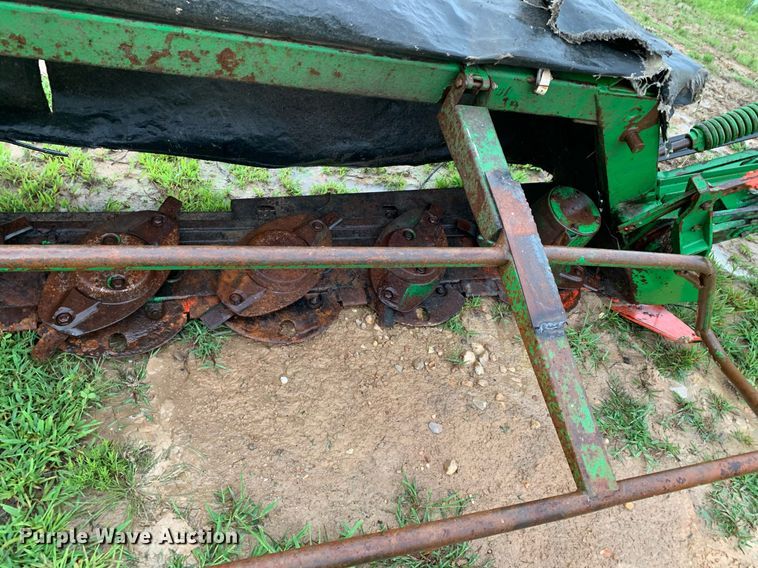 image for item LH9761 John Deere 275  disc mower