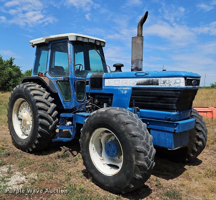 image for item LM9079 1990 Ford 8730  MFWD tractor