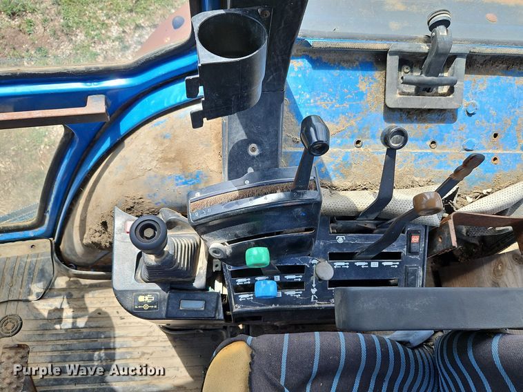 image for item LM9079 1990 Ford 8730  MFWD tractor