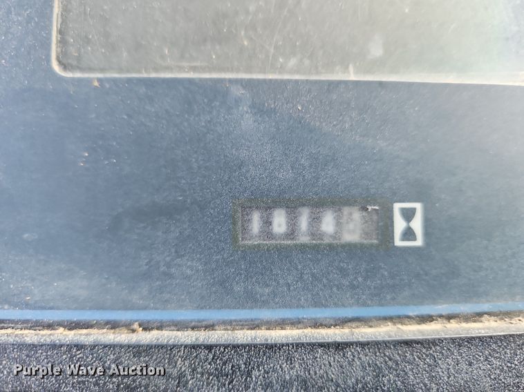 image for item LM9079 1990 Ford 8730  MFWD tractor