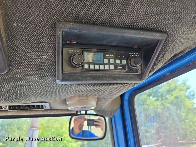 image for item LM9079 1990 Ford 8730  MFWD tractor