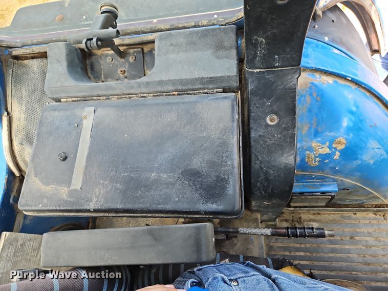 image for item LM9079 1990 Ford 8730  MFWD tractor