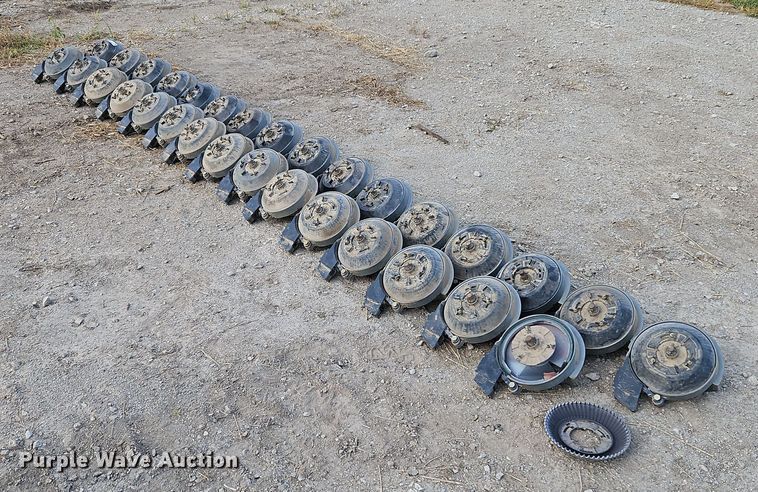 image for item LM9080 John Deere  (31) radial soybean meters