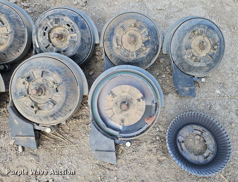 image for item LM9080 John Deere  (31) radial soybean meters