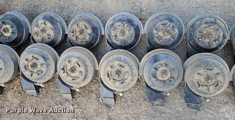 image for item LM9080 John Deere  (31) radial soybean meters