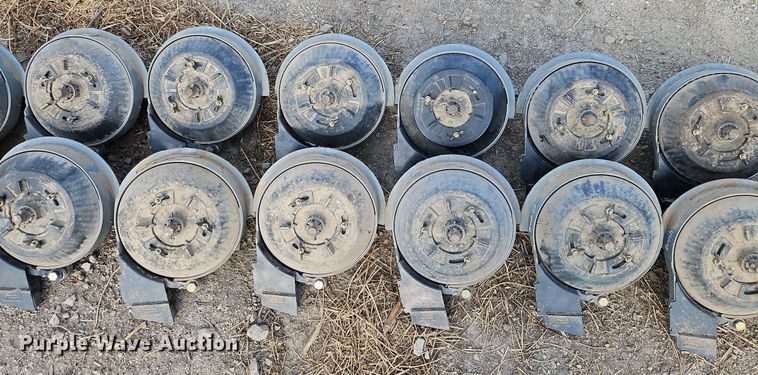 image for item LM9080 John Deere  (31) radial soybean meters