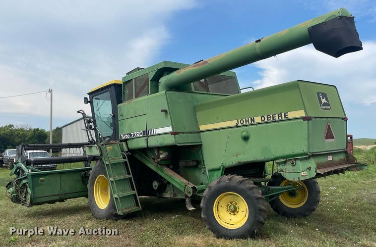 image for item LS9321 1980 John Deere 7720 Turbo  combine