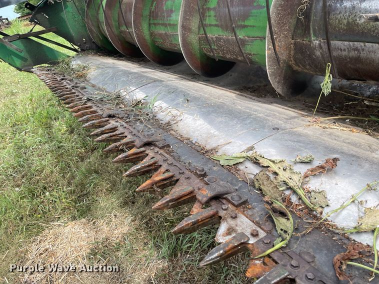 image for item LS9321 1980 John Deere 7720 Turbo  combine