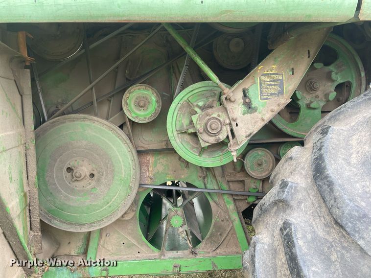 image for item LS9321 1980 John Deere 7720 Turbo  combine