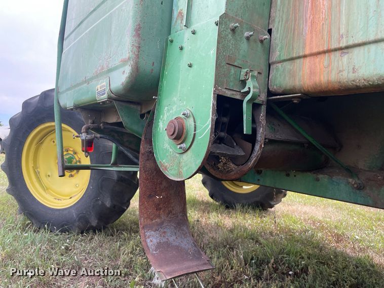 image for item LS9321 1980 John Deere 7720 Turbo  combine