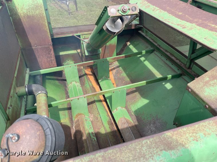 image for item LS9321 1980 John Deere 7720 Turbo  combine