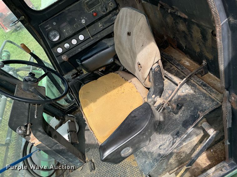 image for item LS9321 1980 John Deere 7720 Turbo  combine