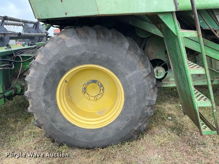 image for item LS9321 1980 John Deere 7720 Turbo  combine