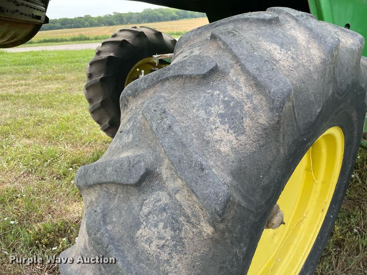 image for item LS9321 1980 John Deere 7720 Turbo  combine