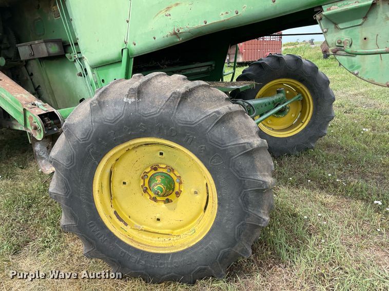 image for item LS9321 1980 John Deere 7720 Turbo  combine