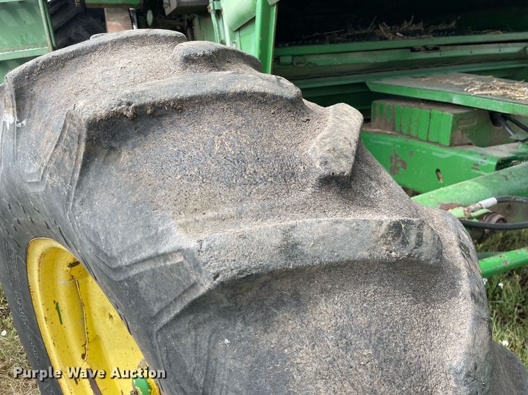 image for item LS9321 1980 John Deere 7720 Turbo  combine