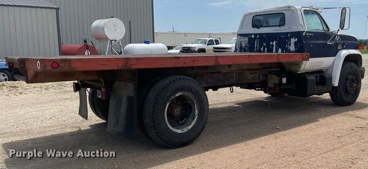 image for item LS9346 1982 GMC Sierra 7500  dump flatbed truck