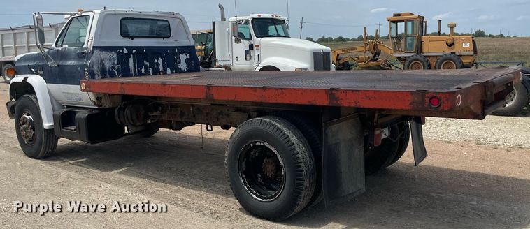 image for item LS9346 1982 GMC Sierra 7500  dump flatbed truck