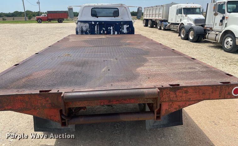 image for item LS9346 1982 GMC Sierra 7500  dump flatbed truck
