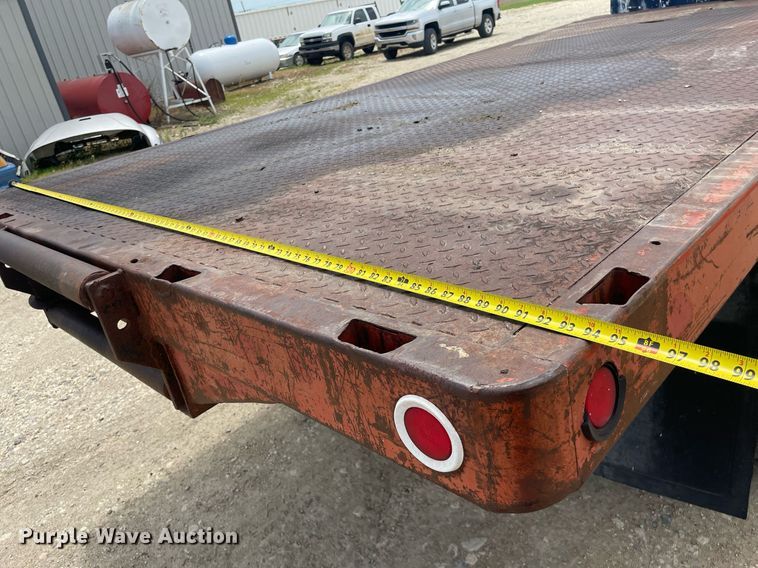 image for item LS9346 1982 GMC Sierra 7500  dump flatbed truck