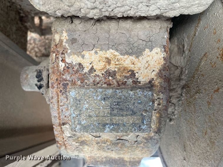 image for item LS9346 1982 GMC Sierra 7500  dump flatbed truck