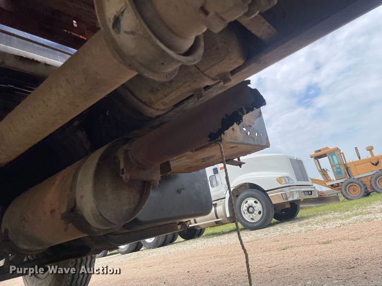 image for item LS9346 1982 GMC Sierra 7500  dump flatbed truck