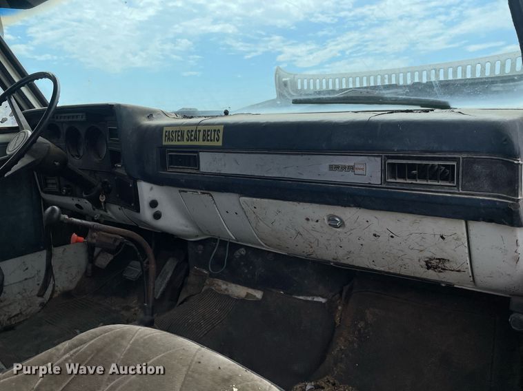 image for item LS9346 1982 GMC Sierra 7500  dump flatbed truck