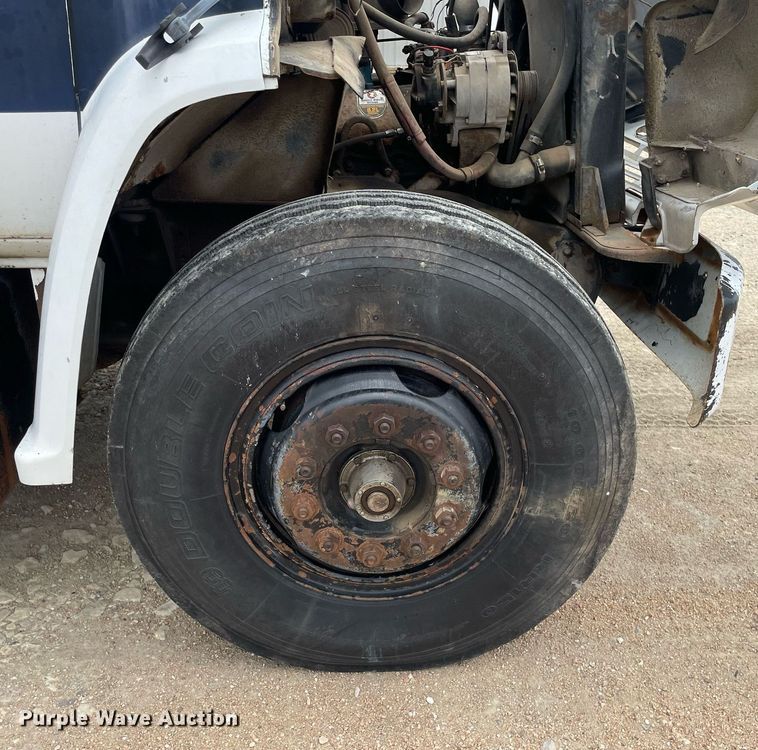 image for item LS9346 1982 GMC Sierra 7500  dump flatbed truck