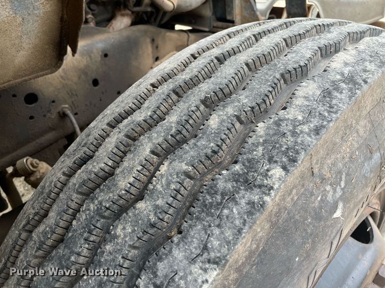 image for item LS9346 1982 GMC Sierra 7500  dump flatbed truck