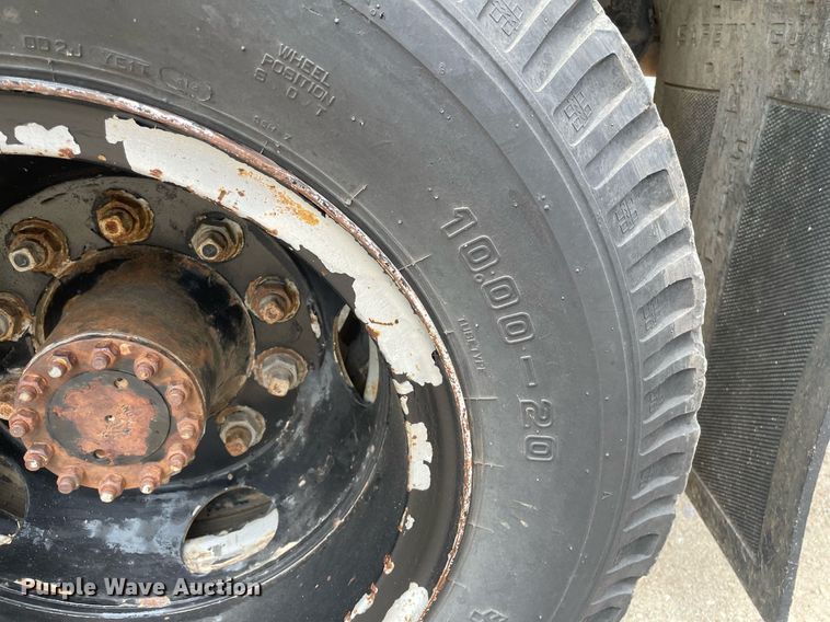 image for item LS9346 1982 GMC Sierra 7500  dump flatbed truck