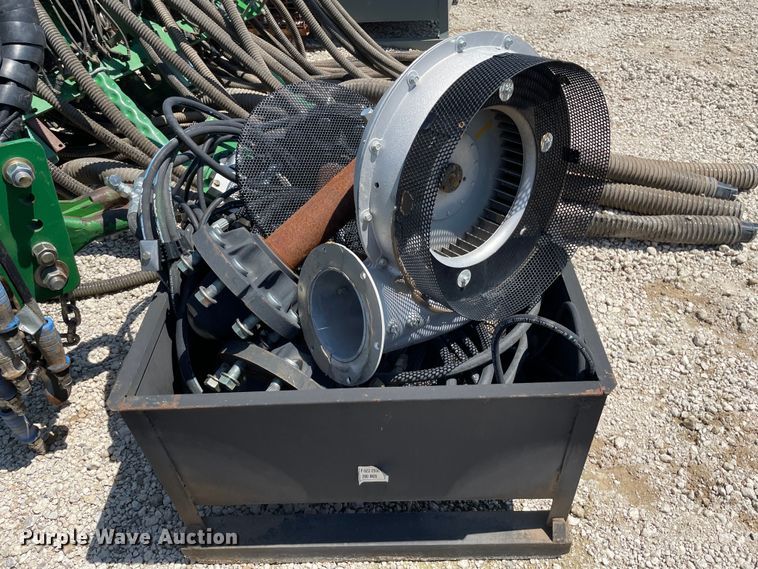 Air seeder parts in Assaria, KS Item LS9427 sold Purple Wave