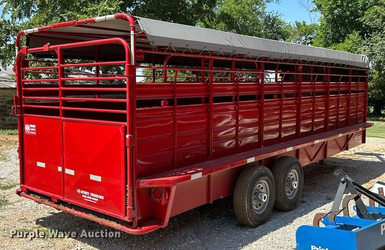 image for item MB9678 2018 W-W  livestock trailer