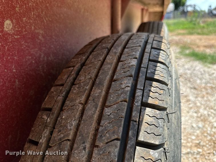 image for item MB9678 2018 W-W  livestock trailer