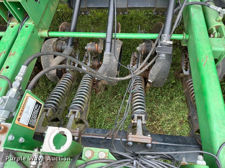 image for item MB9687 John Deere 1590  grain drill