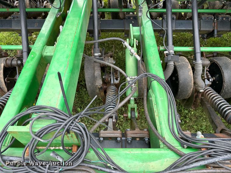 image for item MB9687 John Deere 1590  grain drill