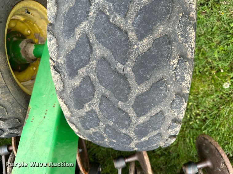 image for item MB9687 John Deere 1590  grain drill