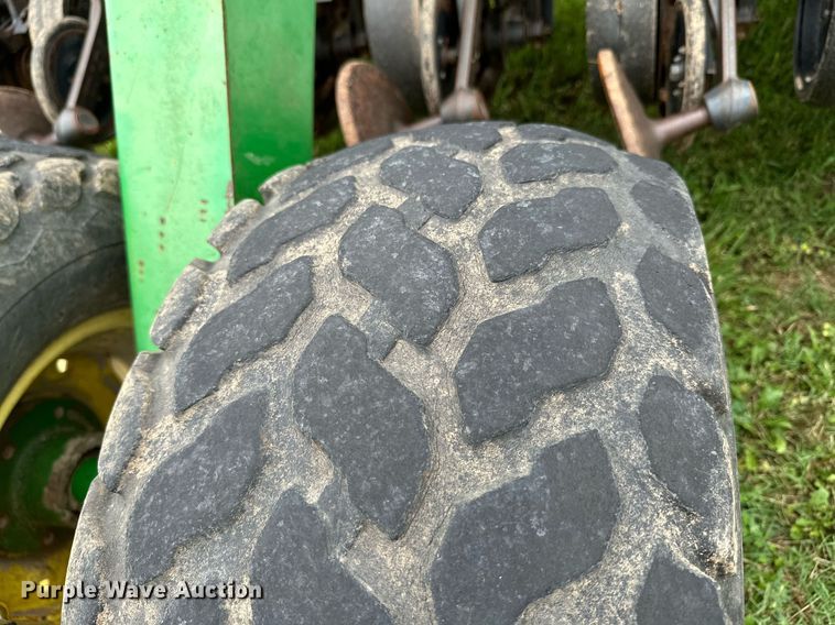 image for item MB9687 John Deere 1590  grain drill