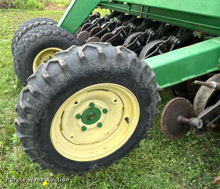 image for item MB9687 John Deere 1590  grain drill