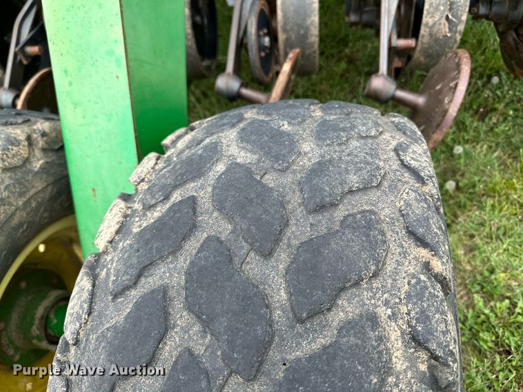 image for item MB9687 John Deere 1590  grain drill