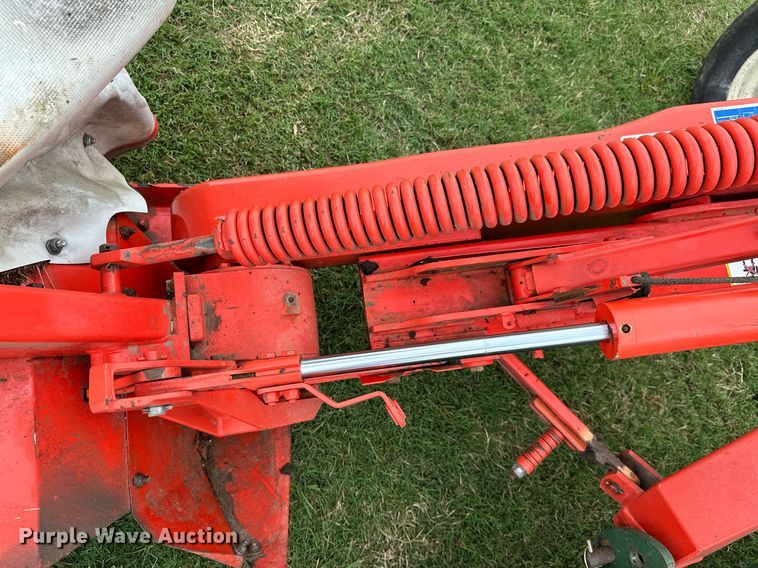 image for item MB9688 Kuhn GMD 310  disc mower