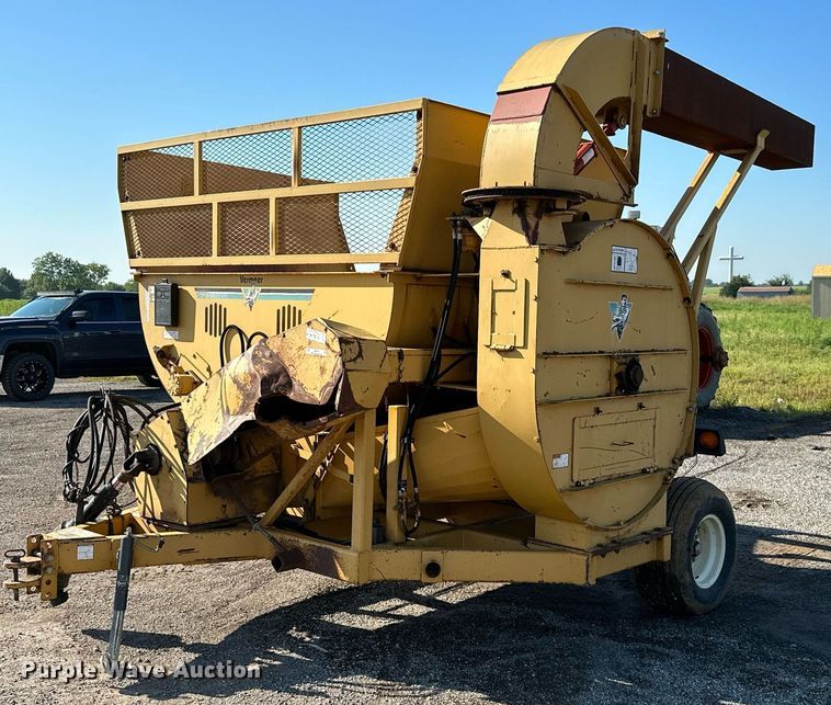 image for item MB9701 1999 Vermeer Top Gun  bale processor