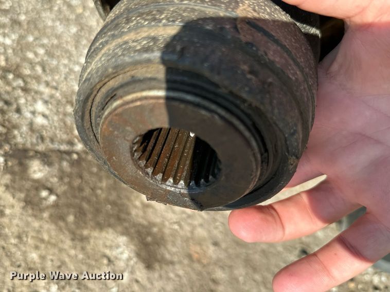 image for item MB9701 1999 Vermeer Top Gun  bale processor