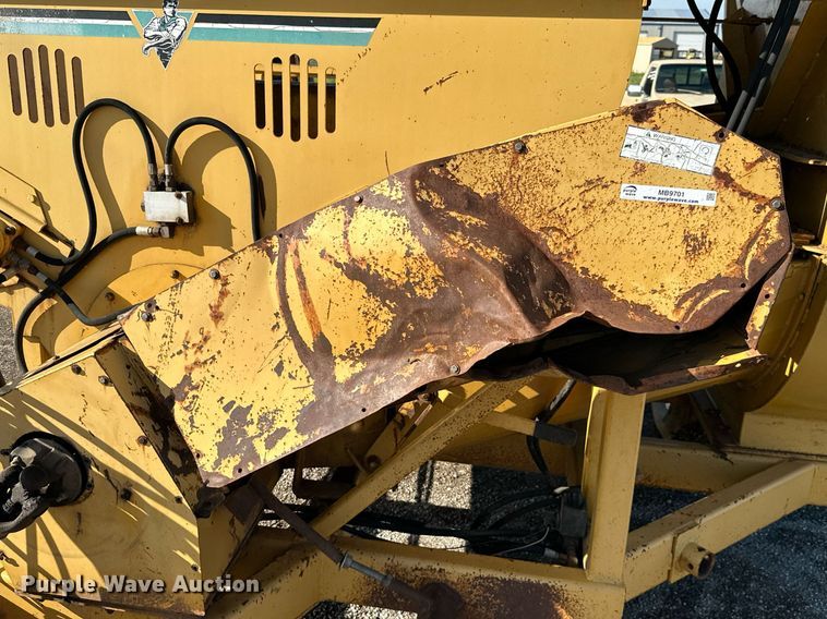 image for item MB9701 1999 Vermeer Top Gun  bale processor